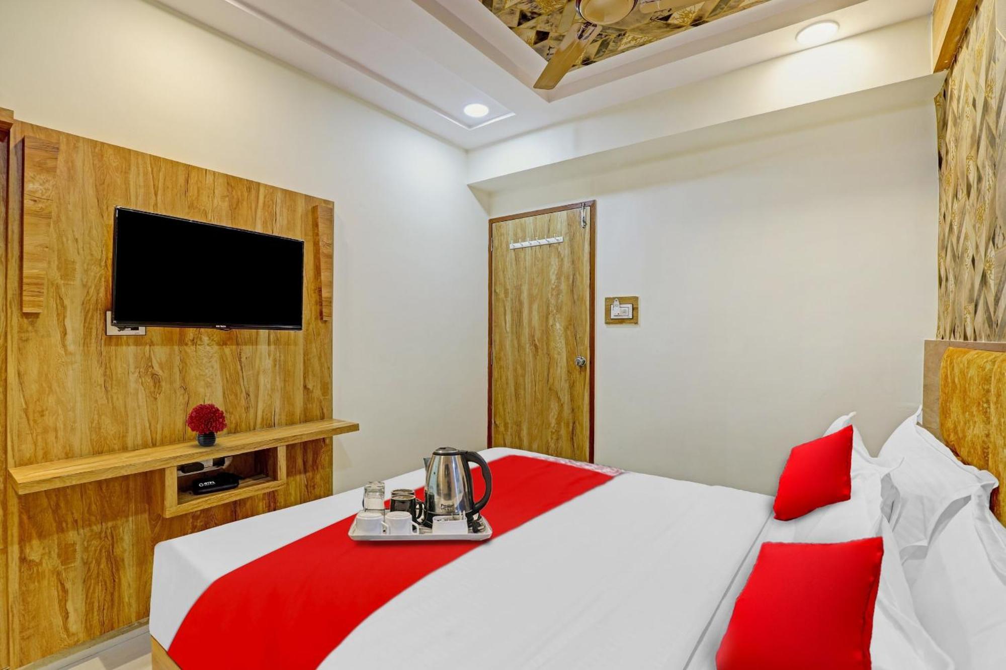Spot On Hotel Hill Inn Ahmedabad Exterior photo